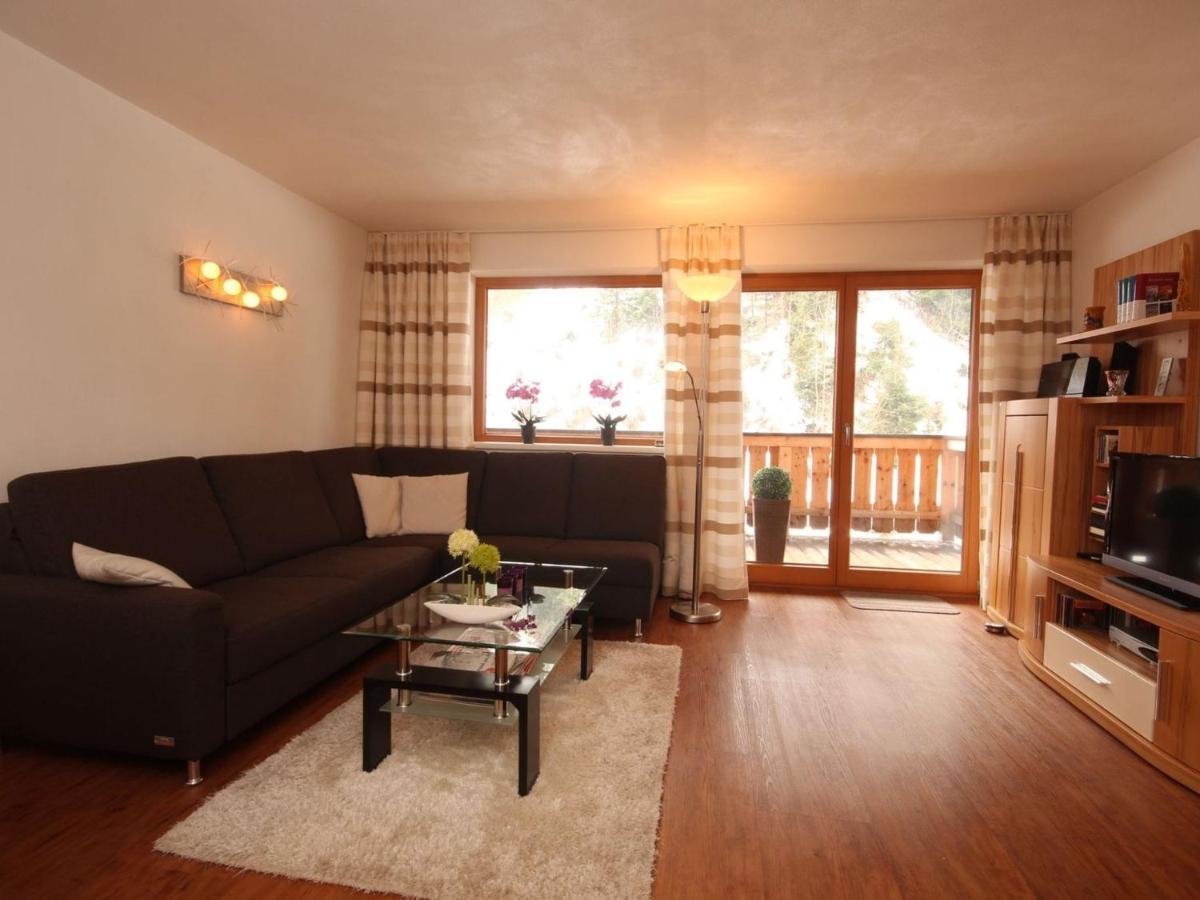 Boutique Apartment In Brixen With Mountain View Бріксен-ім-Тале Екстер'єр фото