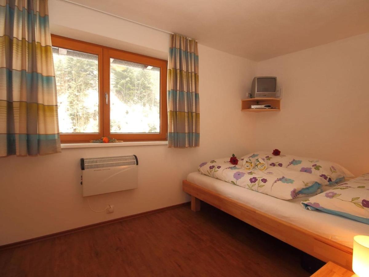 Boutique Apartment In Brixen With Mountain View Бріксен-ім-Тале Екстер'єр фото