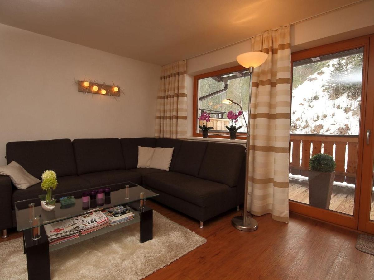 Boutique Apartment In Brixen With Mountain View Бріксен-ім-Тале Екстер'єр фото