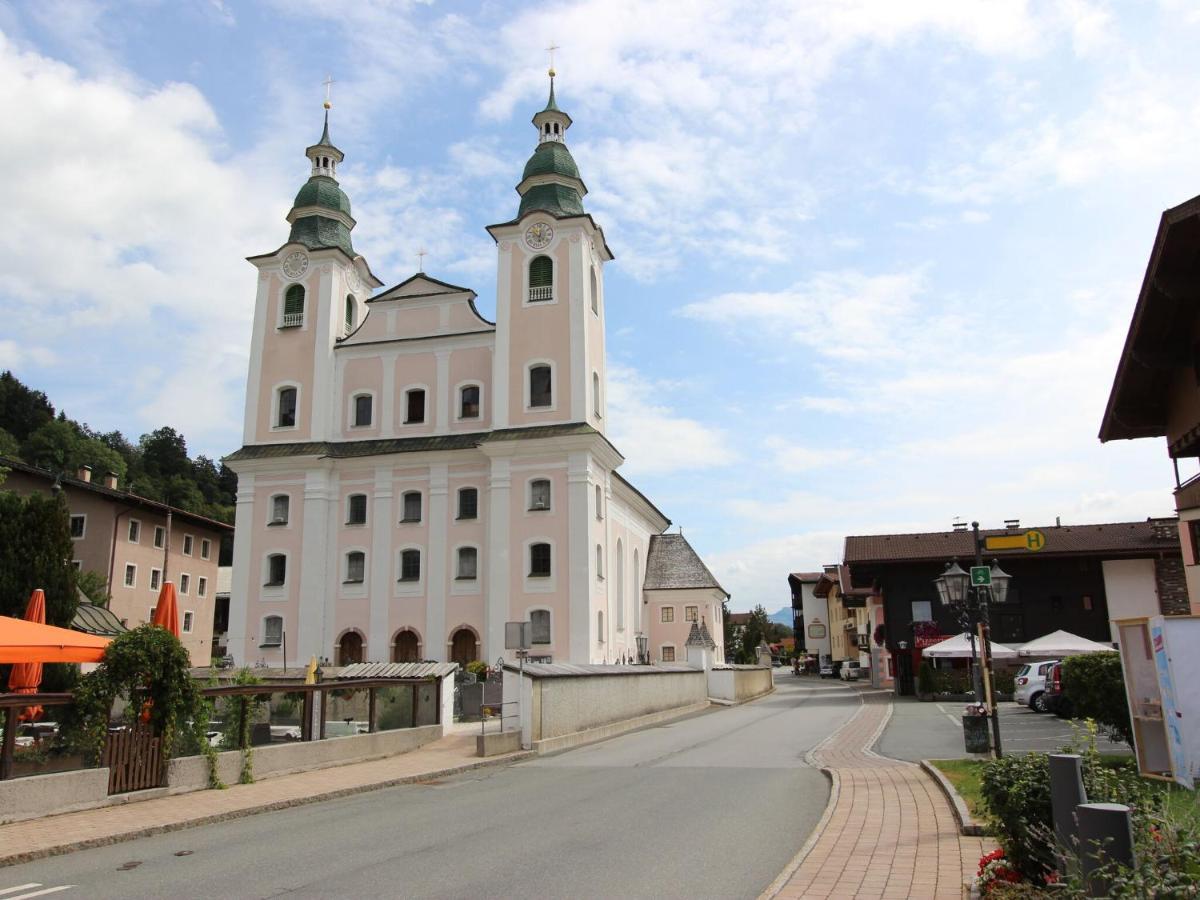 Boutique Apartment In Brixen With Mountain View Бріксен-ім-Тале Екстер'єр фото